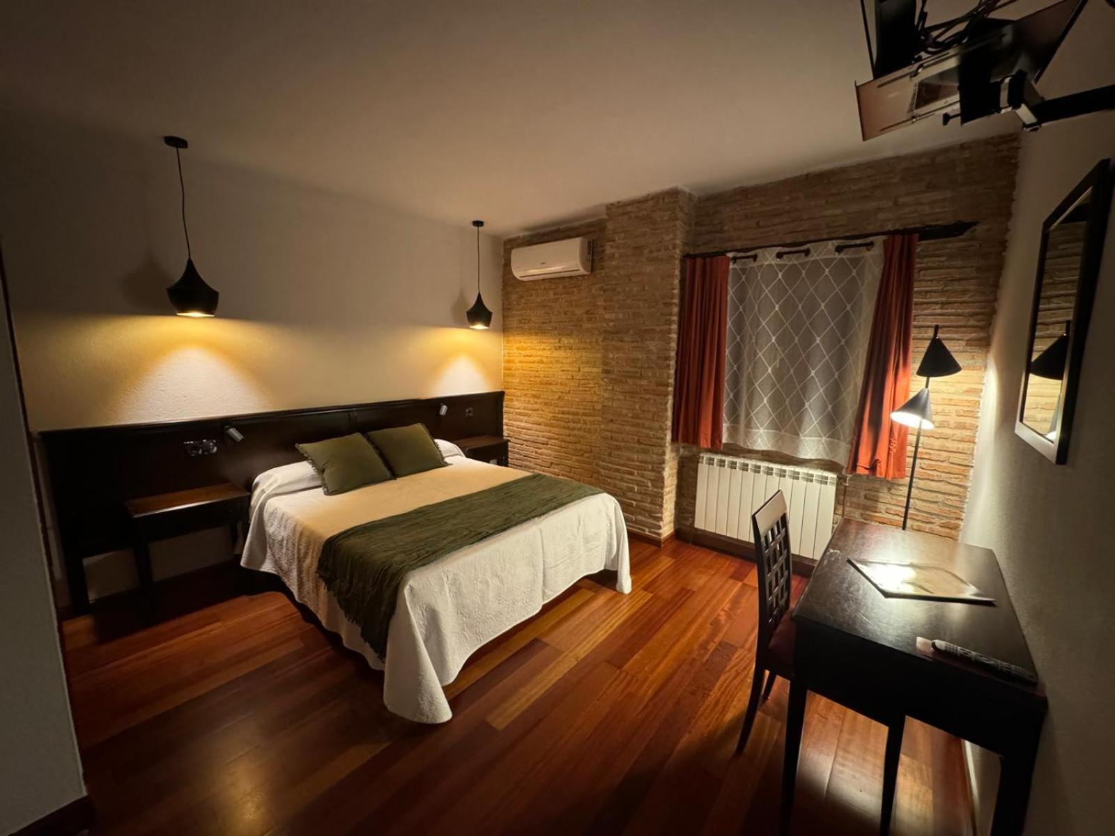 Hospedium Hotel La Fuente Candelario Exterior foto